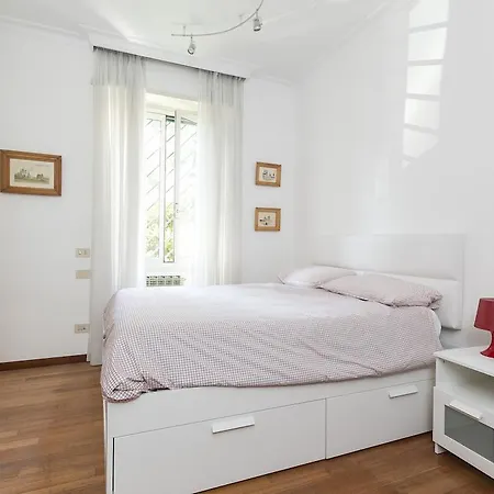 Apartment Gianicolo P.a.c.e. *
